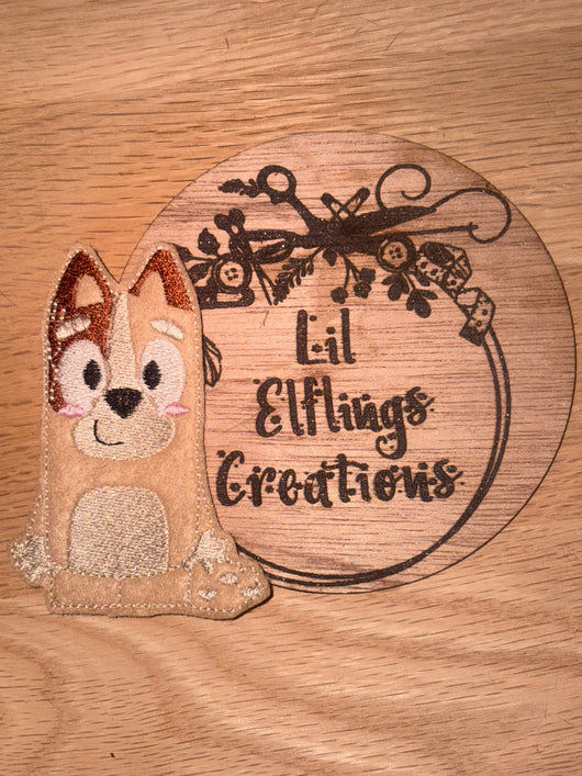 Mum dog finger puppet