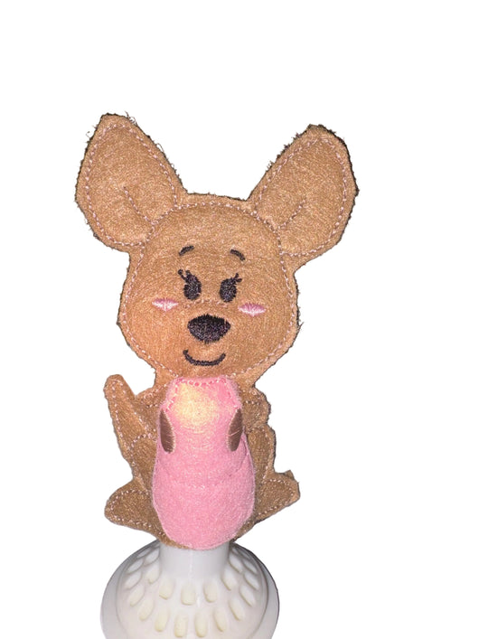 Mum kangaroo finger puppet