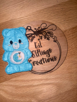 Bed bear finger puppet